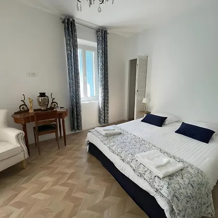 La Naronne Villa *